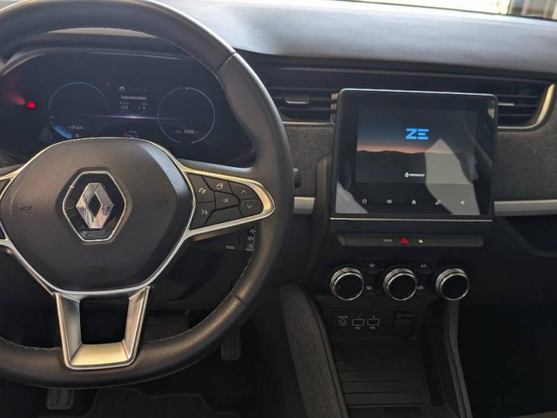 Photo 8 de l’annonce de RENAULT Zoe d’occasion à vendre à CHENNEVIÈRES-SUR-MARNE