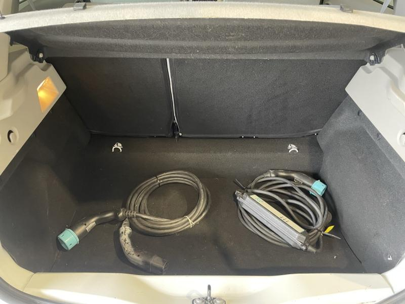 Photo 14 de l’annonce de RENAULT Zoe d’occasion à vendre à CHENNEVIÈRES-SUR-MARNE