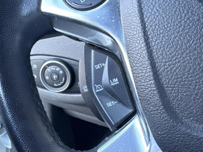 Photo 14 de l’annonce de FORD Transit Connect VUL d’occasion à vendre à VITROLLES