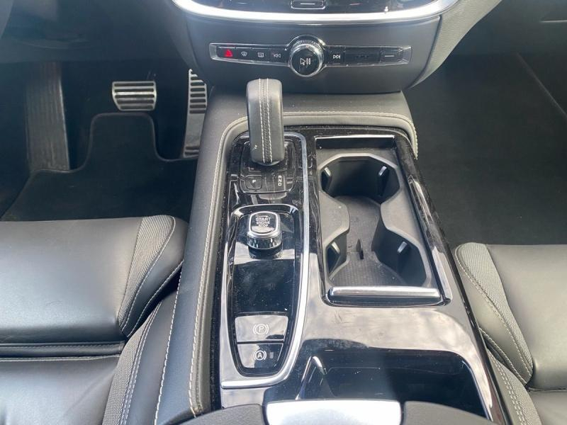 Photo 16 de l’annonce de VOLVO S60 d’occasion à vendre à AIX-EN-PROVENCE