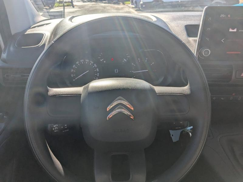 group.seo.links.detann.title Photo 16 de l’annonce de CITROEN Berlingo Van VUL d’occasion à vendre à DRAGUIGNAN