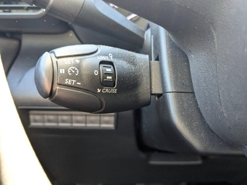 group.seo.links.detann.title Photo 17 de l’annonce de CITROEN Berlingo Van VUL d’occasion à vendre à DRAGUIGNAN