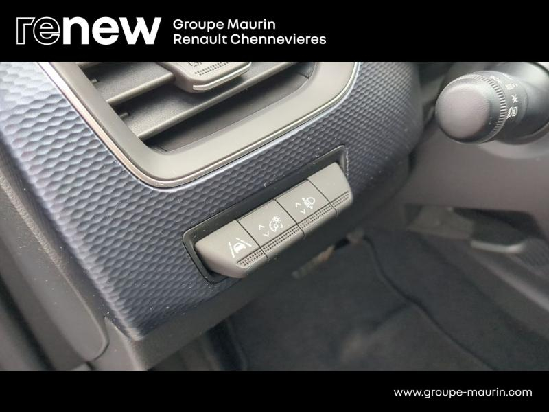 group.seo.links.detann.title Photo 15 de l’annonce de RENAULT Arkana d’occasion à vendre à CHENNEVIÈRES-SUR-MARNE