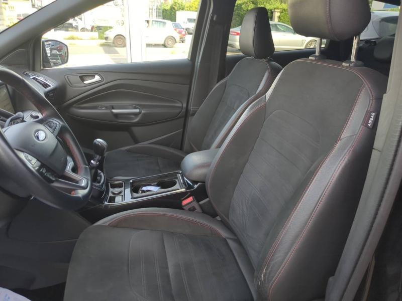 group.seo.links.detann.title Photo 15 de l’annonce de FORD Kuga d’occasion à vendre à ARLES