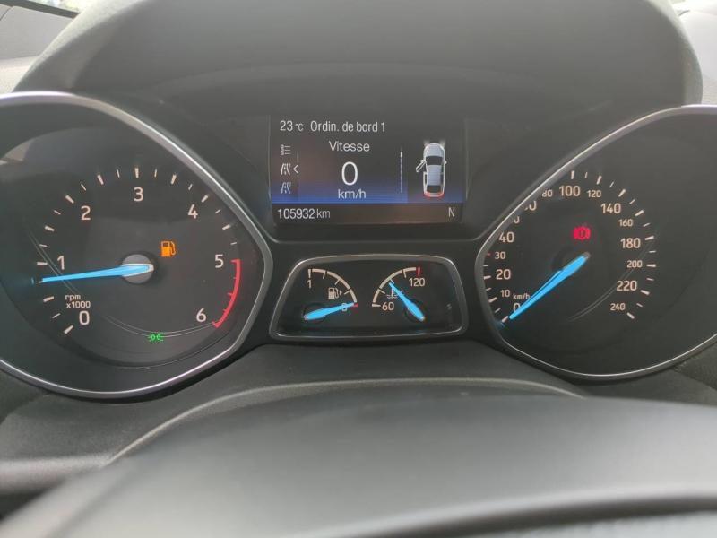 group.seo.links.detann.title Photo 19 de l’annonce de FORD Kuga d’occasion à vendre à ARLES