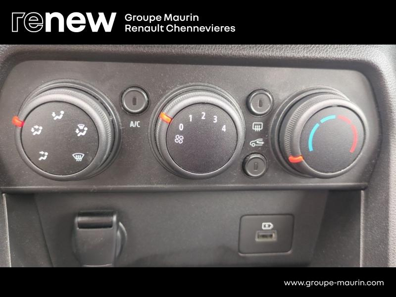 Photo 17 de l’annonce de DACIA Sandero d’occasion à vendre à CHENNEVIÈRES-SUR-MARNE