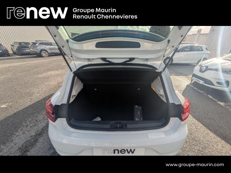 Photo 13 de l’annonce de RENAULT Clio d’occasion à vendre à CHENNEVIÈRES-SUR-MARNE