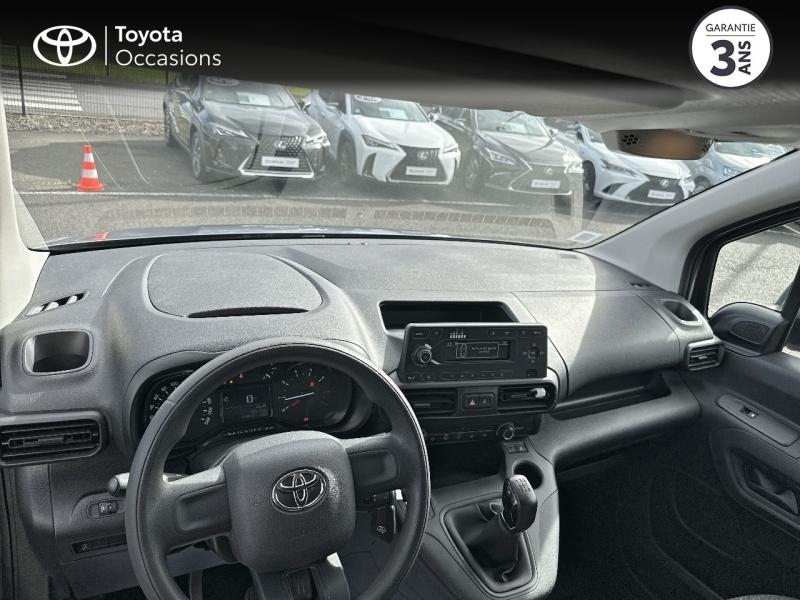 group.seo.links.detann.title Photo 8 de l’annonce de TOYOTA ProAce City VUL d’occasion à vendre à AUBIÈRE