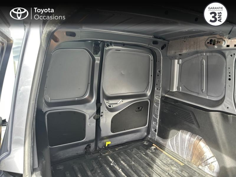 group.seo.links.detann.title Photo 12 de l’annonce de TOYOTA ProAce City VUL d’occasion à vendre à AUBIÈRE