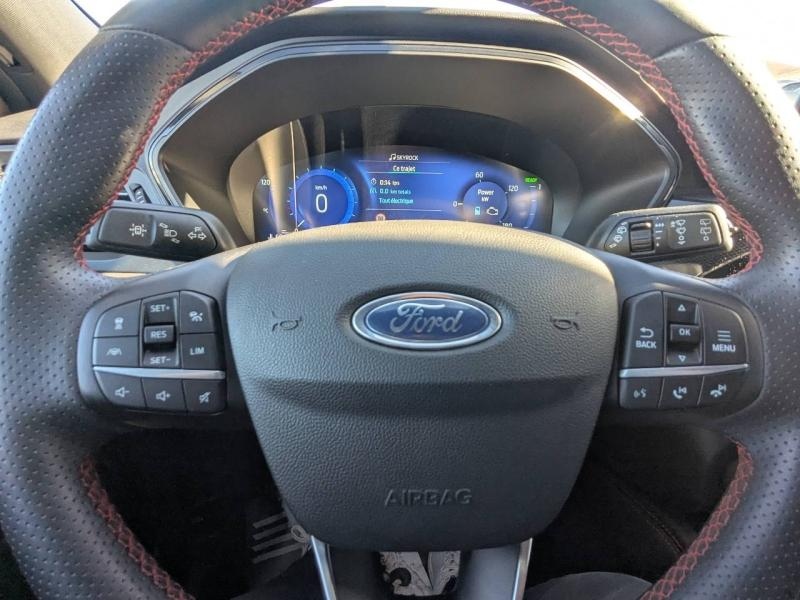 Photo 15 de l’annonce de FORD Kuga d’occasion à vendre à FRÉJUS