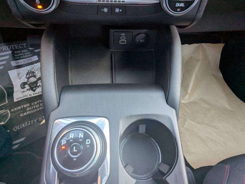 Photo 19 de l’annonce de FORD Kuga d’occasion à vendre à FRÉJUS