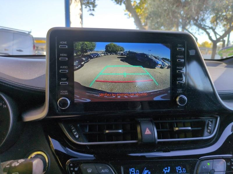 group.seo.links.detann.title Photo 7 de l’annonce de TOYOTA C-HR d’occasion à vendre à NÎMES