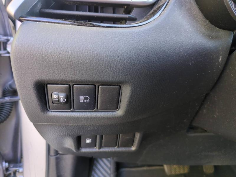 group.seo.links.detann.title Photo 13 de l’annonce de TOYOTA C-HR d’occasion à vendre à NÎMES