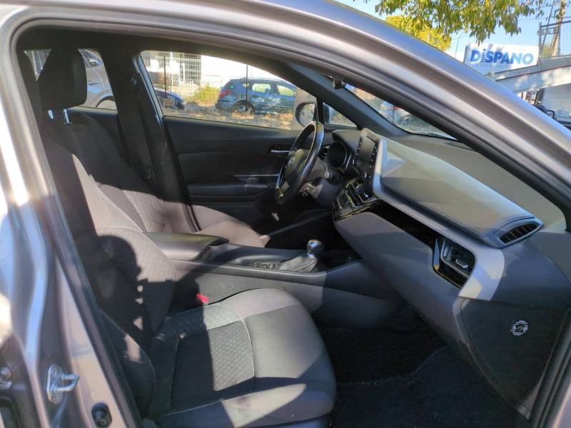 group.seo.links.detann.title Photo 17 de l’annonce de TOYOTA C-HR d’occasion à vendre à NÎMES