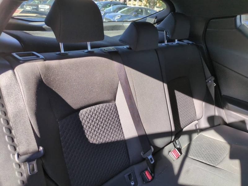 group.seo.links.detann.title Photo 18 de l’annonce de TOYOTA C-HR d’occasion à vendre à NÎMES