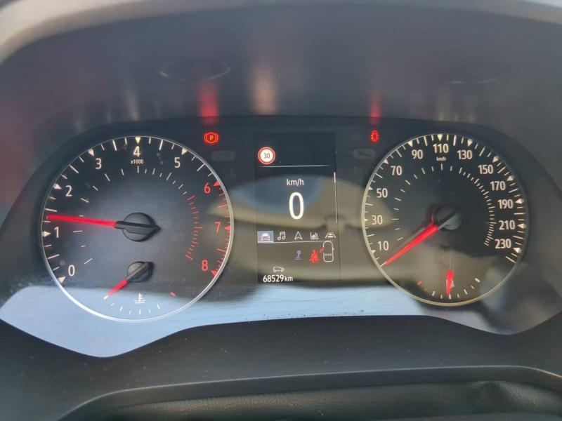 Photo 17 de l’annonce de RENAULT Captur d’occasion à vendre à ARLES