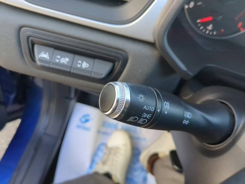 Photo 19 de l’annonce de RENAULT Captur d’occasion à vendre à ARLES