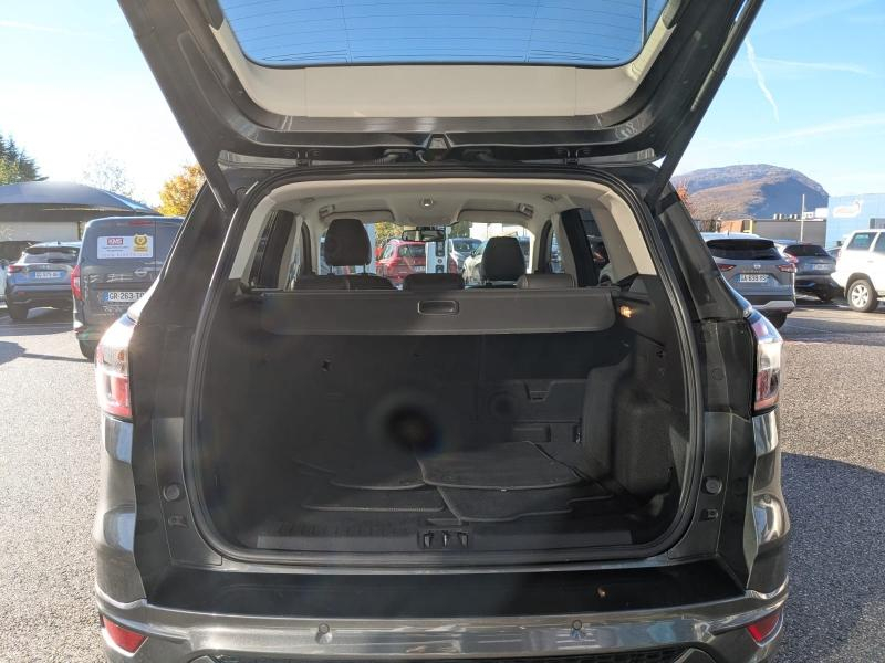 group.seo.links.detann.title Photo 8 de l’annonce de FORD Kuga d’occasion à vendre à ANNEMASSE