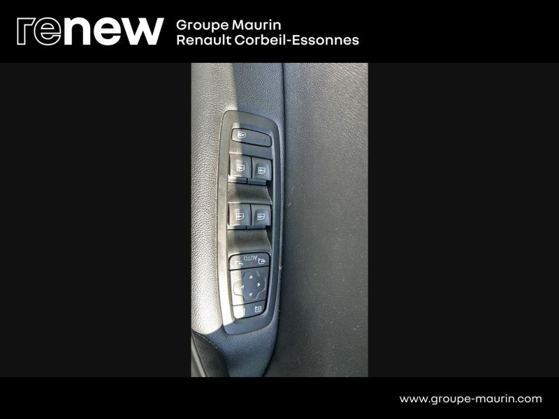 group.seo.links.detann.title Photo 14 de l’annonce de RENAULT Megane Estate d’occasion à vendre à CORBEIL-ESSONNES