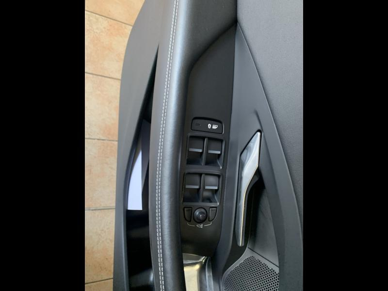 Photo 14 de l’annonce de JAGUAR E-Pace d’occasion à vendre à CHENNEVIÈRES-SUR-MARNE