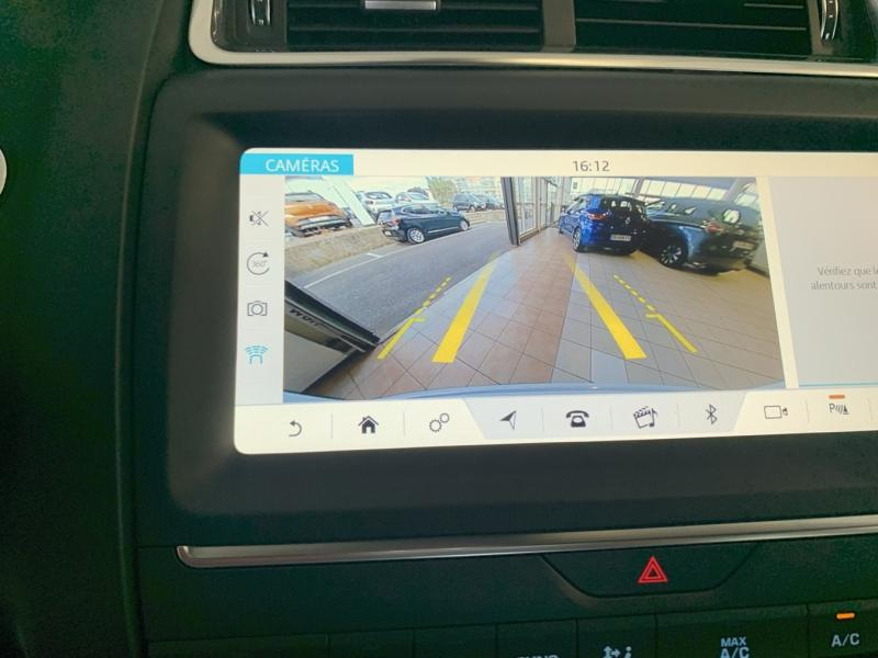 Photo 18 de l’annonce de JAGUAR E-Pace d’occasion à vendre à CHENNEVIÈRES-SUR-MARNE