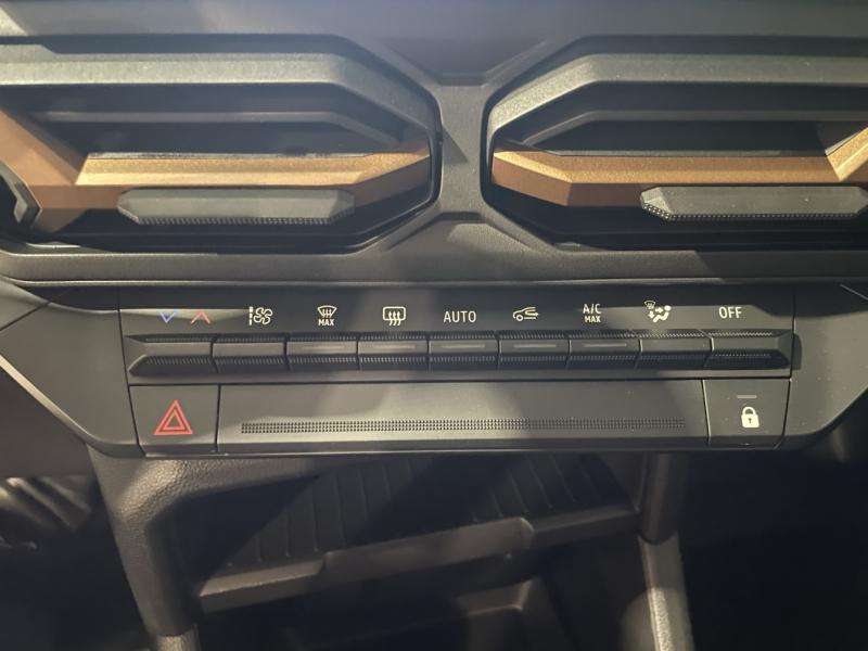 Photo 15 de l’annonce de DACIA Duster d’occasion à vendre à CHENNEVIÈRES-SUR-MARNE