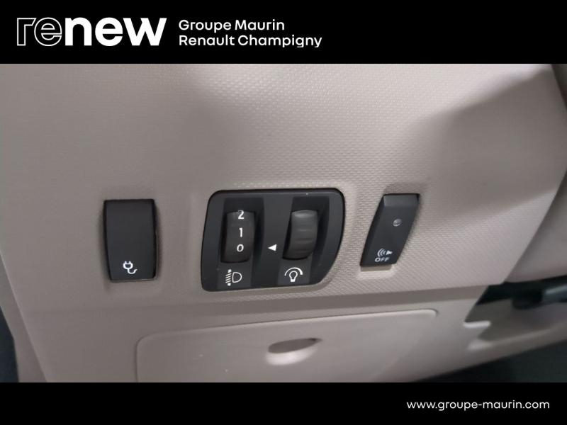 Photo 17 de l’annonce de RENAULT Zoe d’occasion à vendre à CHAMPIGNY-SUR-MARNE