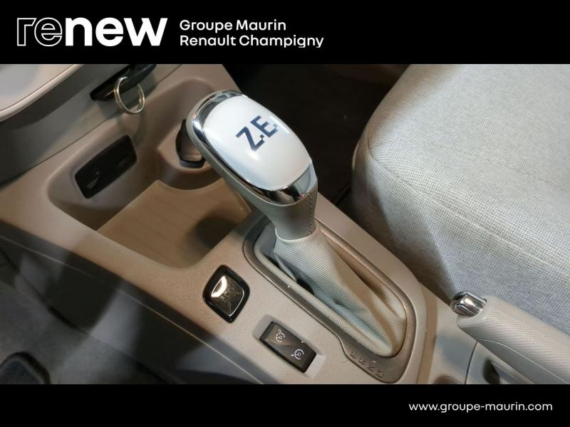 Photo 20 de l’annonce de RENAULT Zoe d’occasion à vendre à CHAMPIGNY-SUR-MARNE