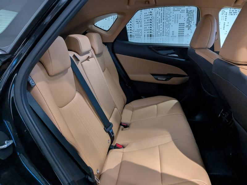 Photo 12 de l’annonce de LEXUS NX d’occasion à vendre à AUBIÈRE