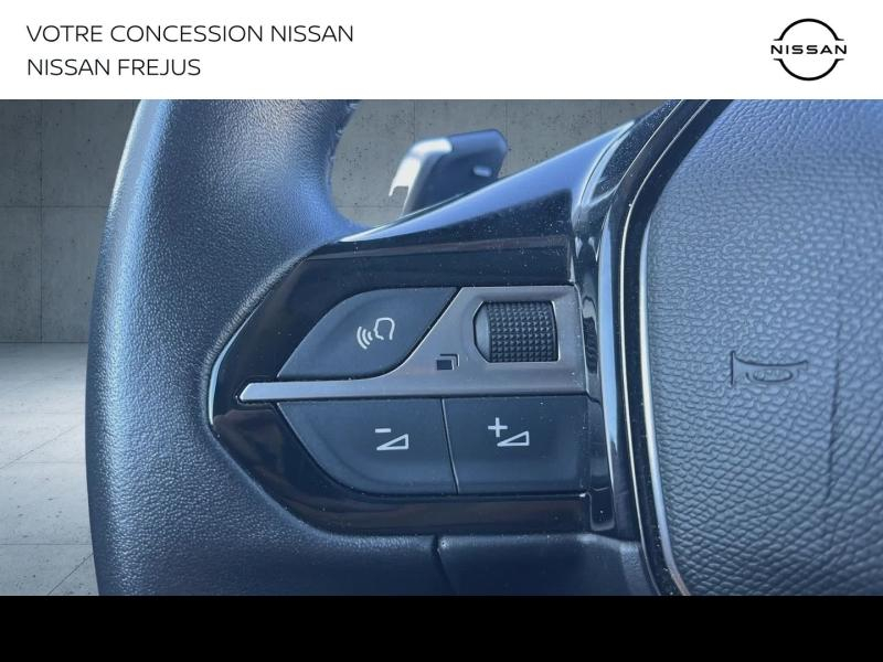 group.seo.links.detann.title Photo 15 de l’annonce de PEUGEOT 208 d’occasion à vendre à FRÉJUS