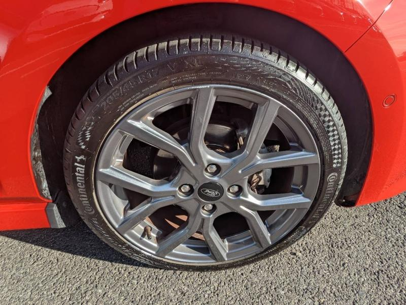 Photo 9 de l’annonce de FORD Fiesta d’occasion à vendre à FRÉJUS