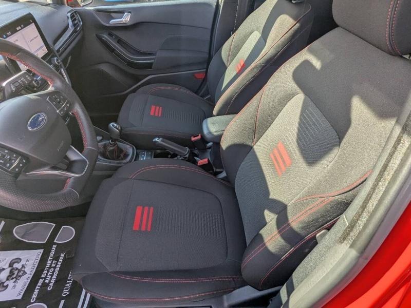 Photo 10 de l’annonce de FORD Fiesta d’occasion à vendre à FRÉJUS