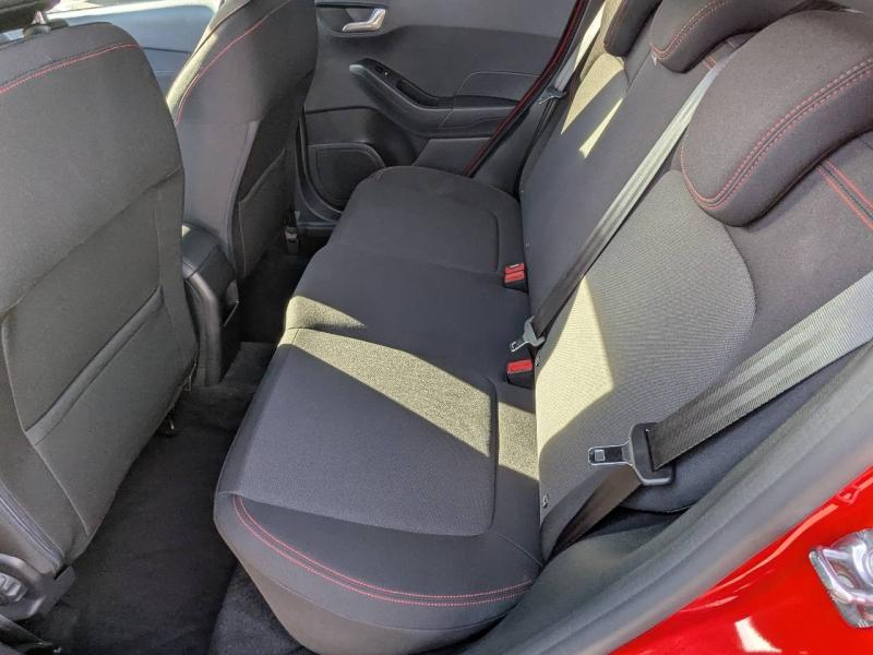 Photo 12 de l’annonce de FORD Fiesta d’occasion à vendre à FRÉJUS