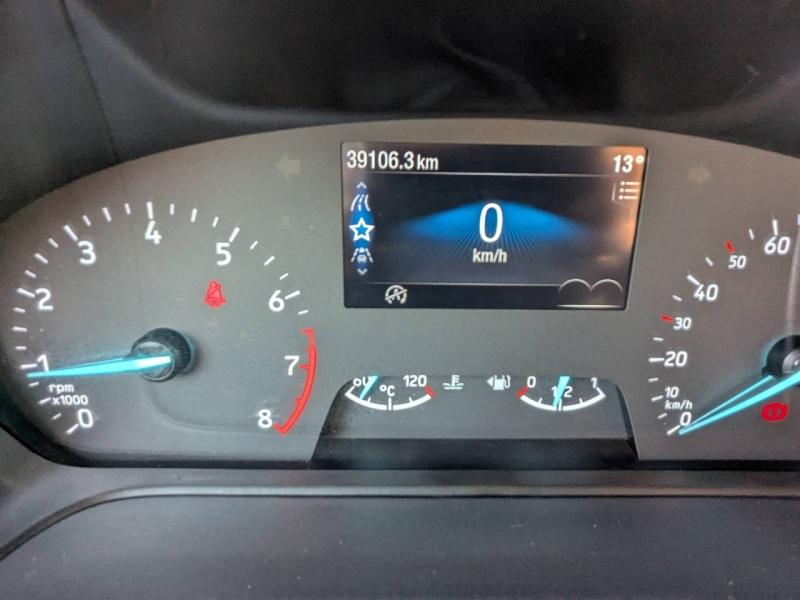 Photo 14 de l’annonce de FORD Fiesta d’occasion à vendre à FRÉJUS