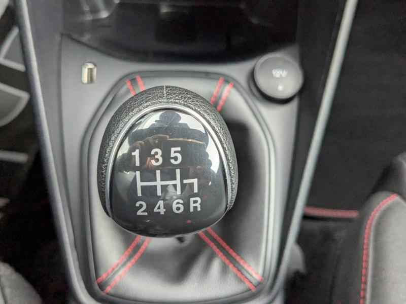 Photo 19 de l’annonce de FORD Fiesta d’occasion à vendre à FRÉJUS