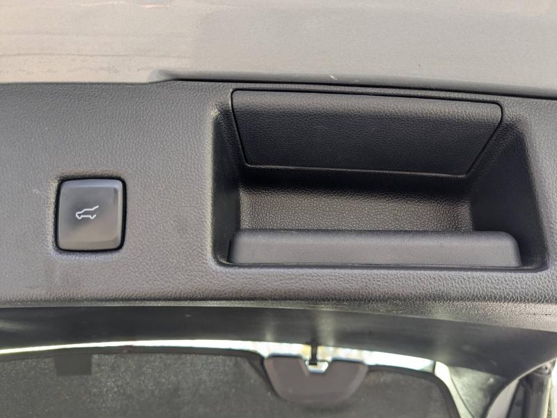 Photo 10 de l’annonce de FORD Kuga d’occasion à vendre à DRAGUIGNAN