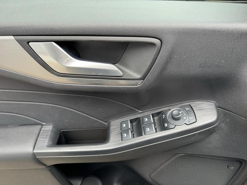 Photo 8 de l’annonce de FORD Kuga d’occasion à vendre à NARBONNE