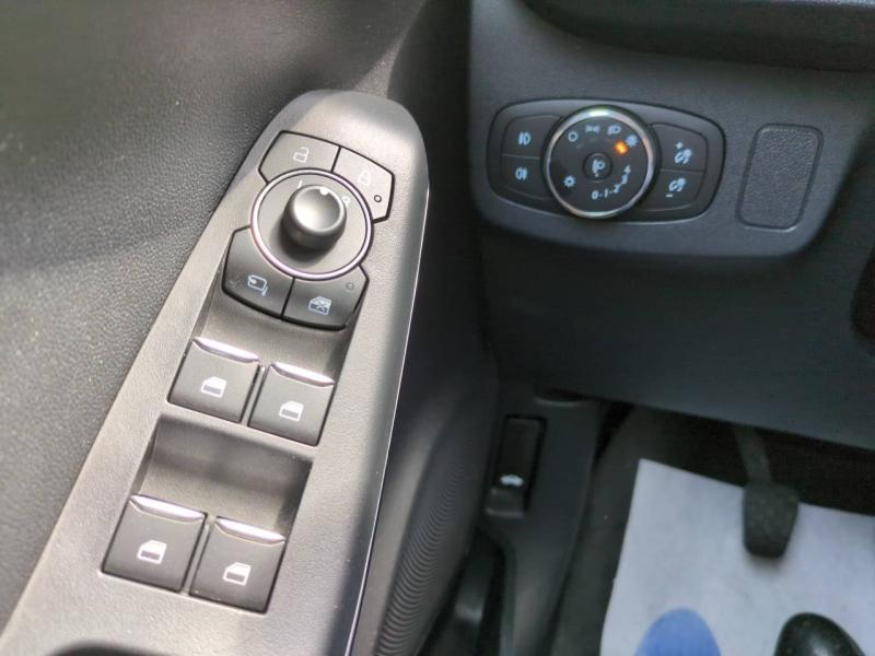 Photo 11 de l’annonce de FORD Puma d’occasion à vendre à NÎMES