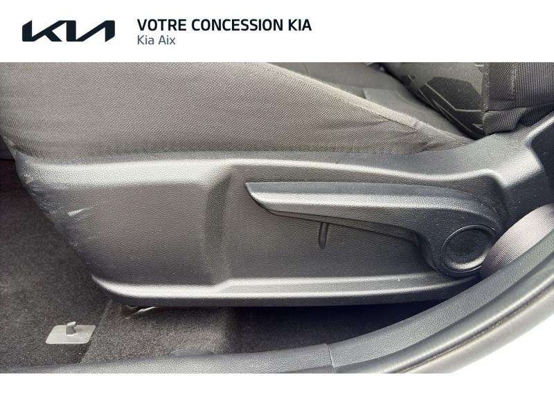 group.seo.links.detann.title Photo 16 de l’annonce de KIA Cee'd d’occasion à vendre à AIX-EN-PROVENCE