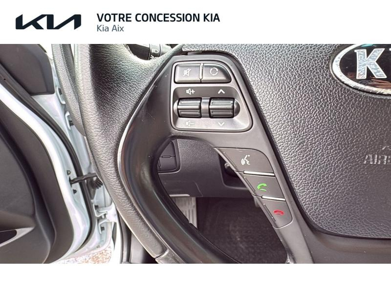 group.seo.links.detann.title Photo 17 de l’annonce de KIA Cee'd d’occasion à vendre à AIX-EN-PROVENCE