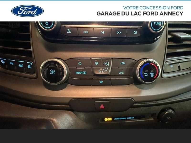 group.seo.links.detann.title Photo 16 de l’annonce de FORD Tourneo Custom d’occasion à vendre à ANNECY