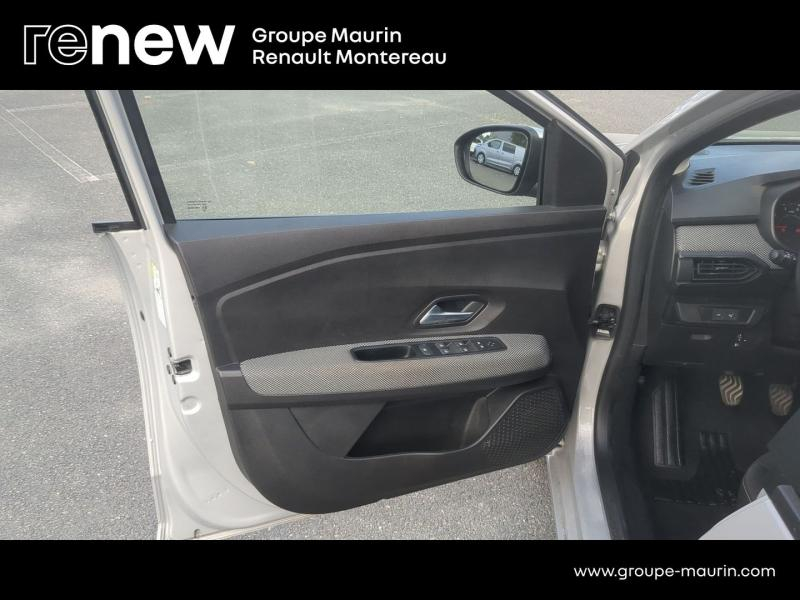 Photo 19 de l’annonce de DACIA Sandero d’occasion à vendre à VARENNES SUR SEINE