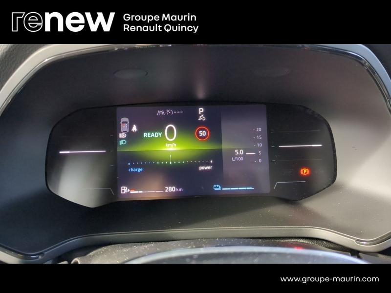 Photo 14 de l’annonce de RENAULT  d’occasion à vendre à QUINCY-SOUS-SÉNART