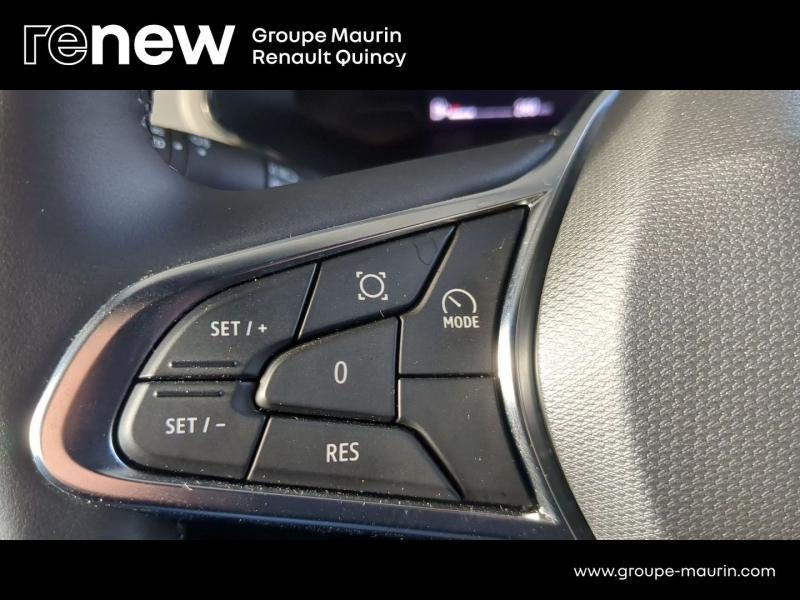 Photo 16 de l’annonce de RENAULT  d’occasion à vendre à QUINCY-SOUS-SÉNART