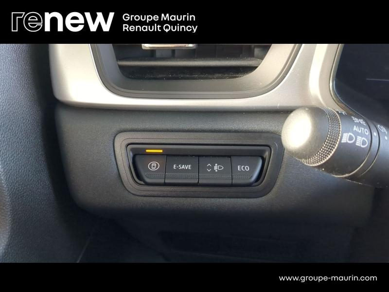 Photo 18 de l’annonce de RENAULT  d’occasion à vendre à QUINCY-SOUS-SÉNART