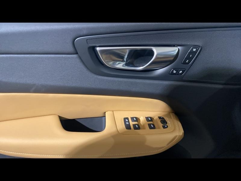 Photo 14 de l’annonce de VOLVO XC60 d’occasion à vendre à FRÉJUS