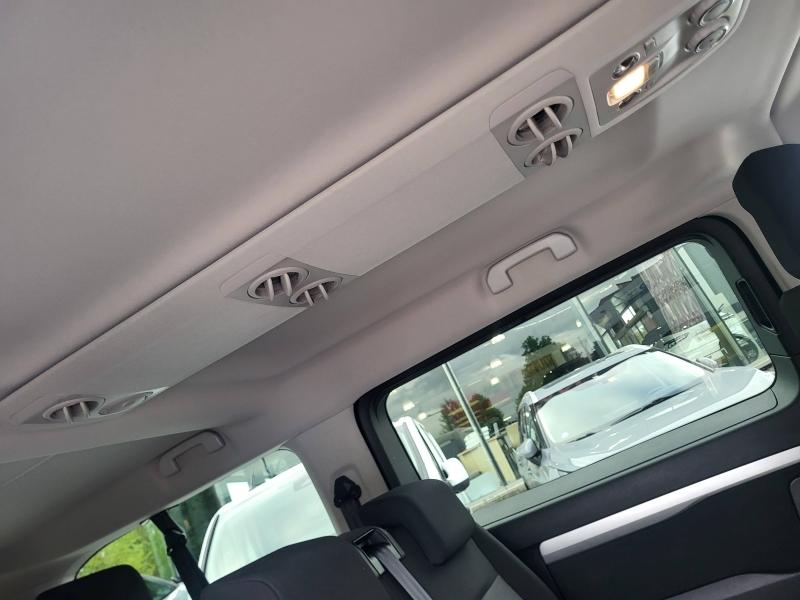 group.seo.links.detann.title Photo 20 de l’annonce de TOYOTA ProAce Verso d’occasion à vendre à PAYS DE GEX