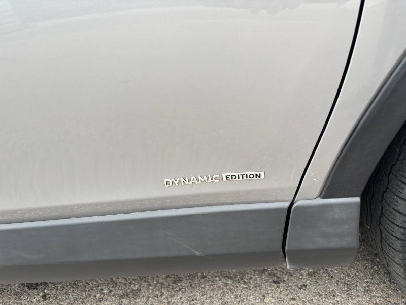 group.seo.links.detann.title Photo 11 de l’annonce de TOYOTA RAV4 d’occasion à vendre à LA GARDE