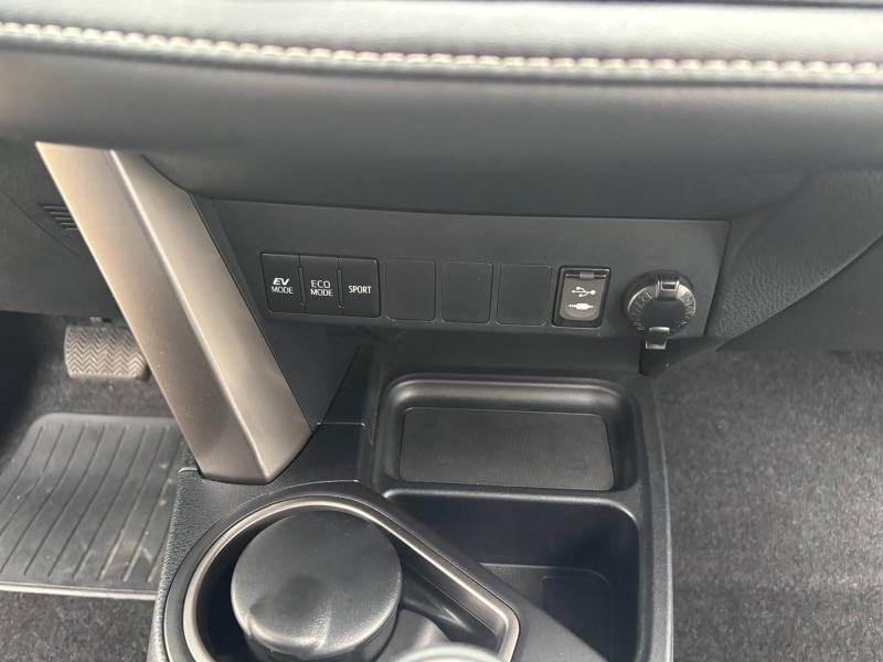 group.seo.links.detann.title Photo 18 de l’annonce de TOYOTA RAV4 d’occasion à vendre à LA GARDE