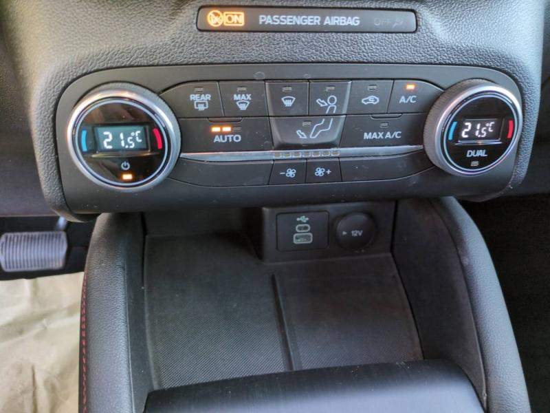 Photo 10 de l’annonce de FORD Kuga d’occasion à vendre à NÎMES